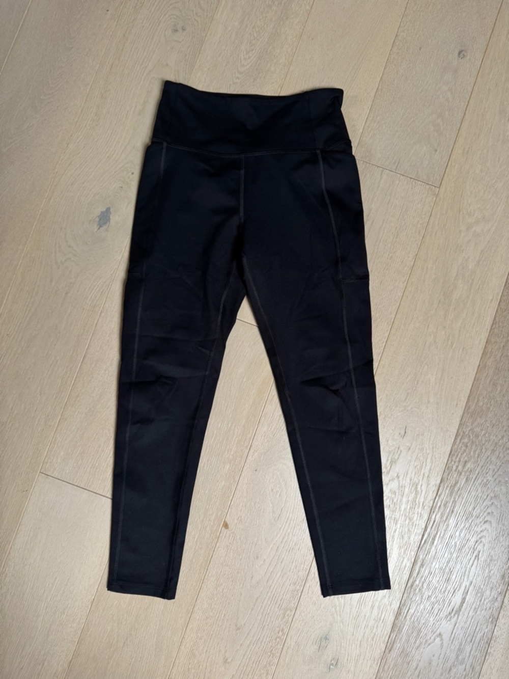 Girlfriend Collective workout leggings with pocket